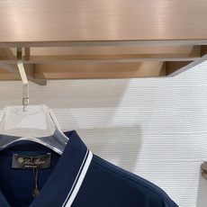 。Loro piana 1926春夏新品翻领Polo短袖 时尚单品设计,更加时尚舒适,高标准定制,上身 。Loro piana 1926春夏新品翻领Polo短袖 时尚单品设计,更加时尚舒适,高标准定制,上身