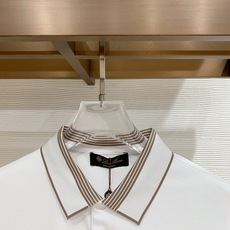 。Loro piana 1926春夏新品翻领Polo短袖 时尚单品设计,更加时尚舒适,高标准定制,上身非 。Loro piana 1926春夏新品翻领Polo短袖 时尚单品设计,更加时尚舒适,高标准定制,上身非