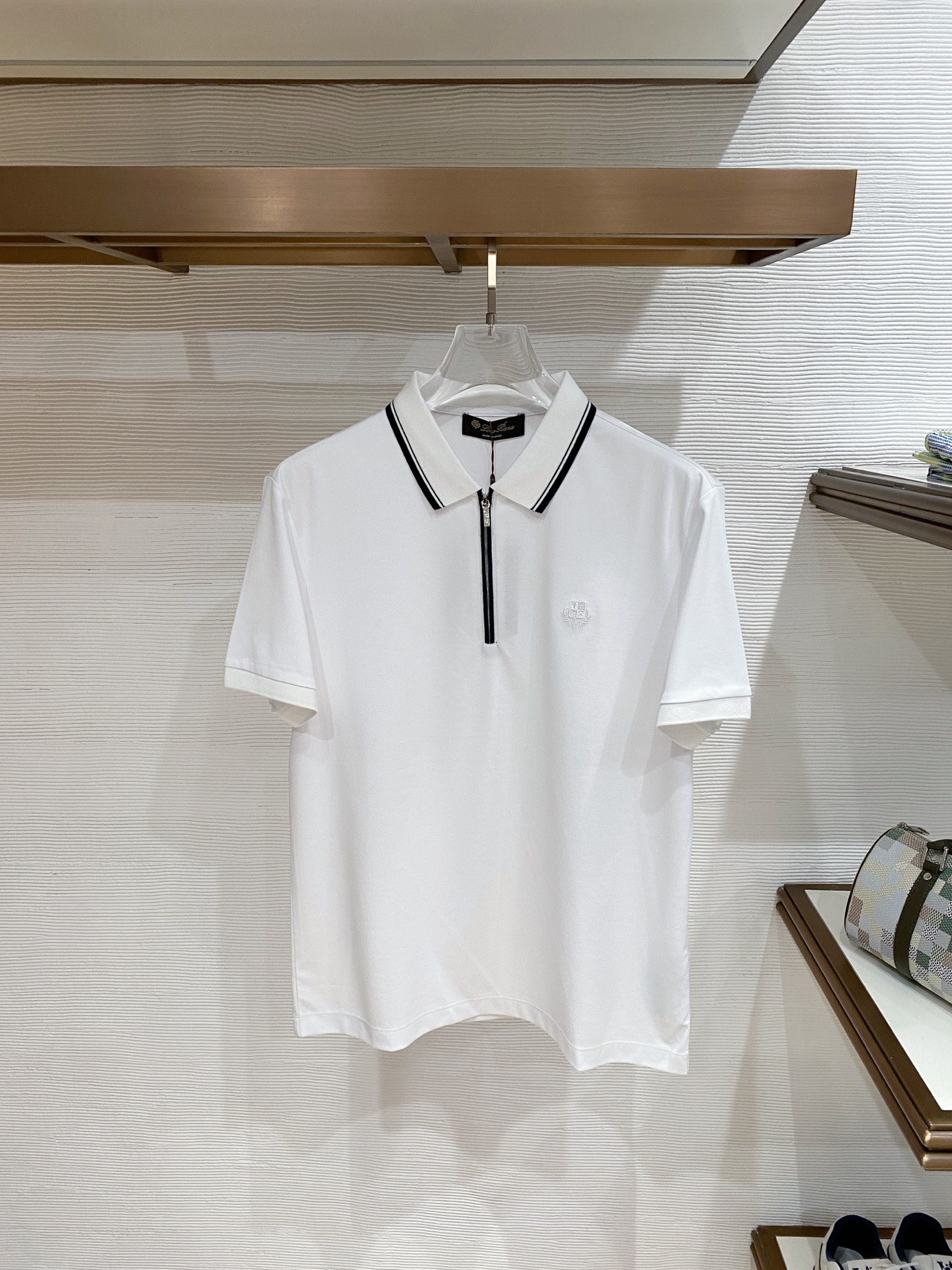 。Loro piana  1926春夏新品翻领Polo短袖 时尚单品设计，更加时尚舒适，高标准定制，上身