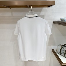 。Loro piana 1926春夏新品翻领Polo短袖 时尚单品设计,更加时尚舒适,高标准定制,上身 。Loro piana 1926春夏新品翻领Polo短袖 时尚单品设计,更加时尚舒适,高标准定制,上身