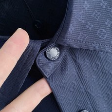 一套销售 春款套装 顶级品质 Lv定制顶级提花面料 新品 最新设计款 2026ss 家新款夹克外套,秀 一套销售 春款套装 顶级品质 Lv定制顶级提花面料 新品 最新设计款 2026ss 家新款夹克外套,秀