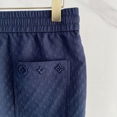 一套销售 春款套装 顶级品质 Lv定制顶级提花面料 新品 最新设计款 2026ss 家新款夹克外套,秀 一套销售 春款套装 顶级品质 Lv定制顶级提花面料 新品 最新设计款 2026ss 家新款夹克外套,秀