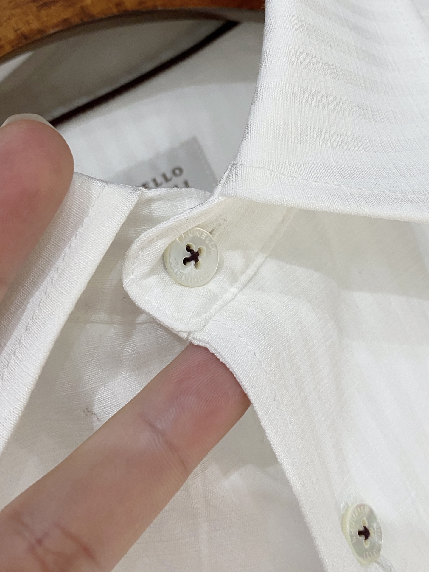 顶级品质>26新款(精品衬衫)专柜官网同步发售！辅料全部原版定制出品，贸易公司真品订单。高级定制进口面料