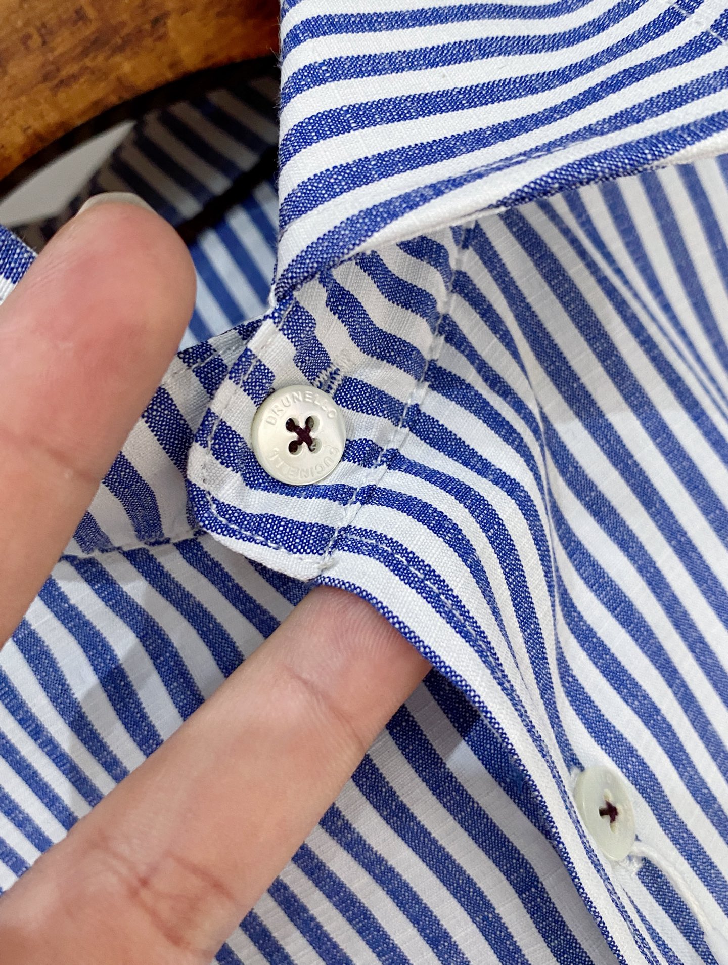 顶级品质>26新款(精品衬衫)专柜官网同步发售！辅料全部原版定制出品，贸易公司真品订单。高级定制进口面料