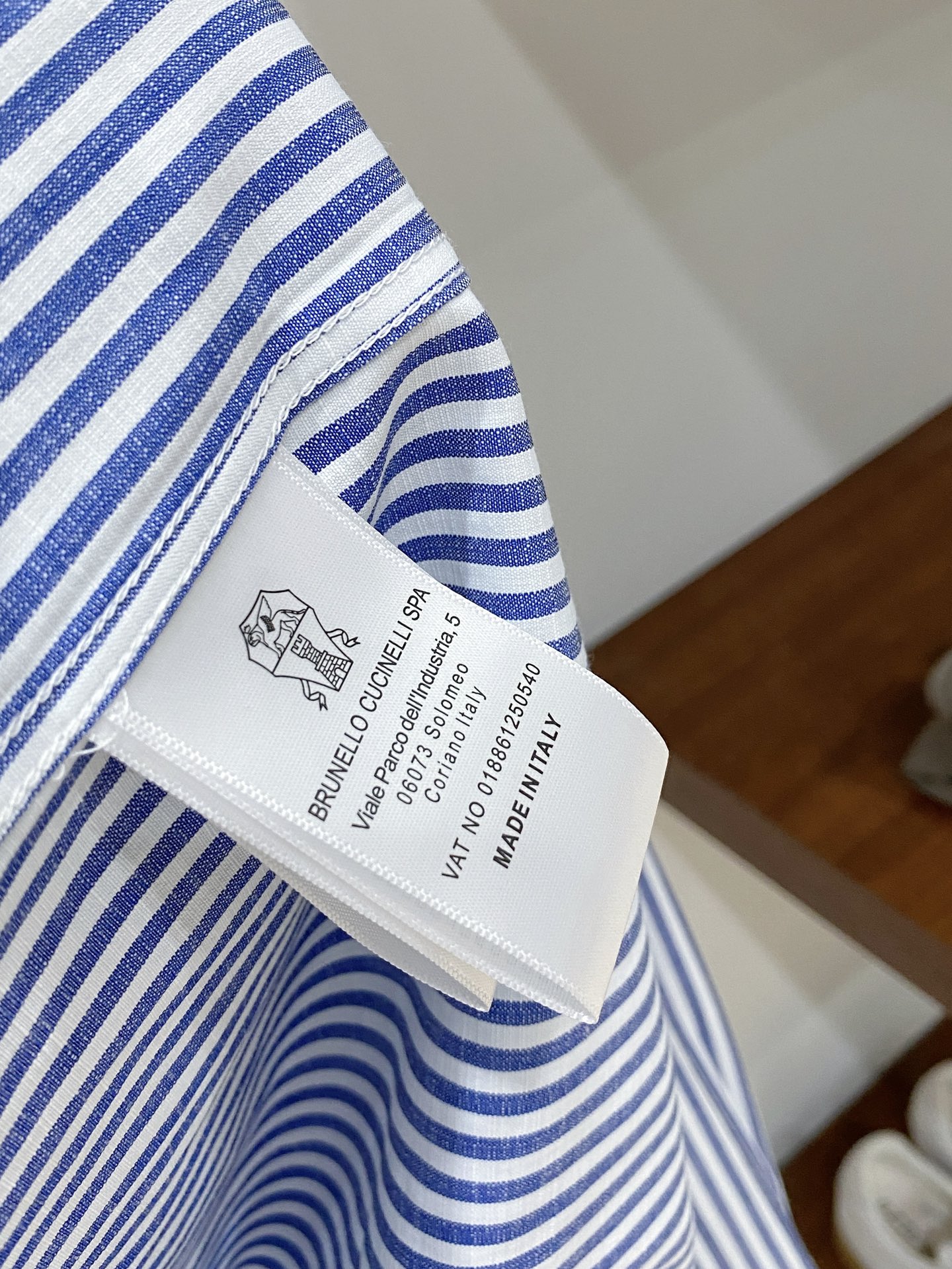 顶级品质>26新款(精品衬衫)专柜官网同步发售！辅料全部原版定制出品，贸易公司真品订单。高级定制进口面料