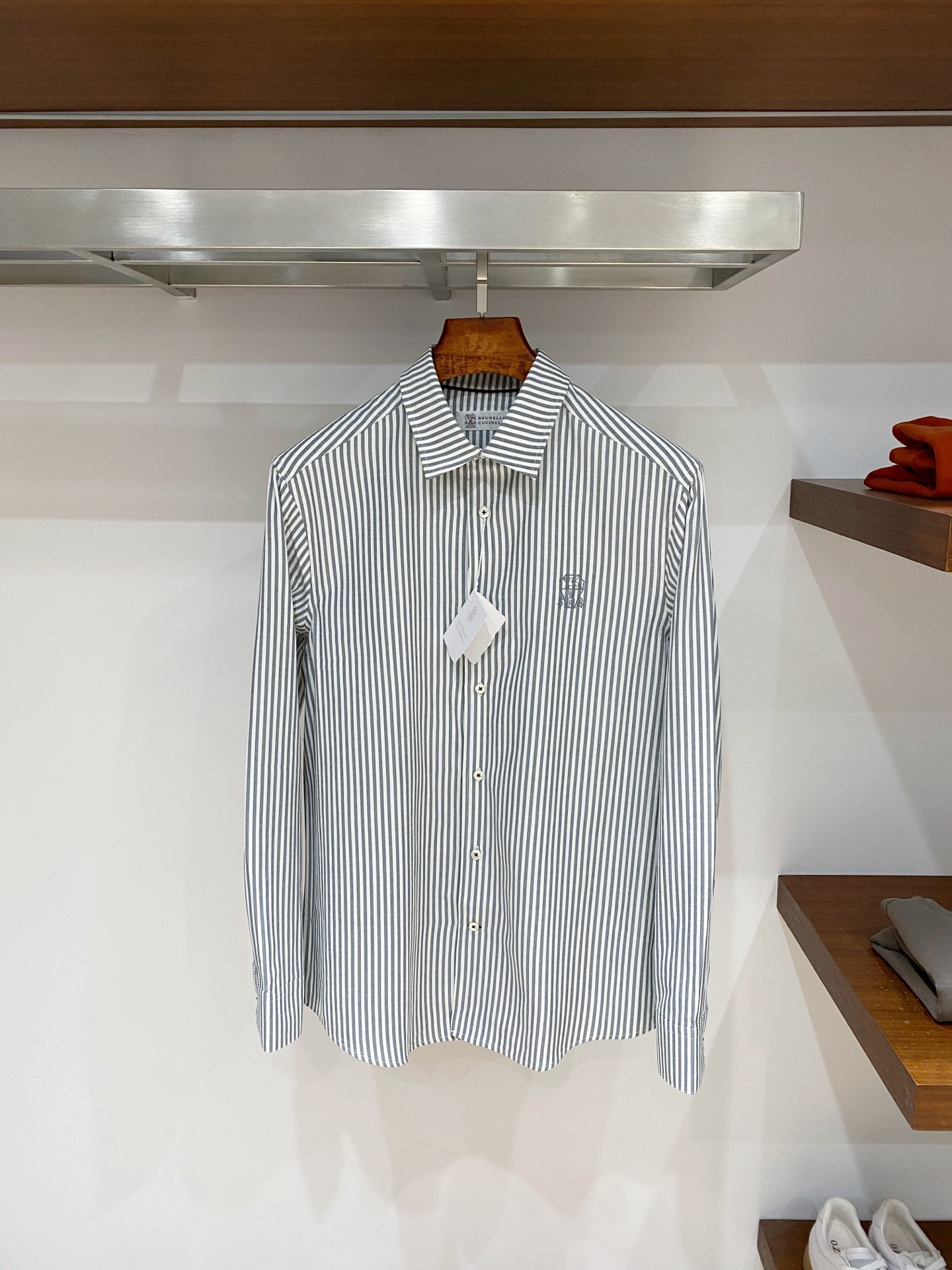 顶级品质>26新款(精品衬衫)专柜官网同步发售！辅料全部原版定制出品，贸易公司真品订单。高级定制进口面料