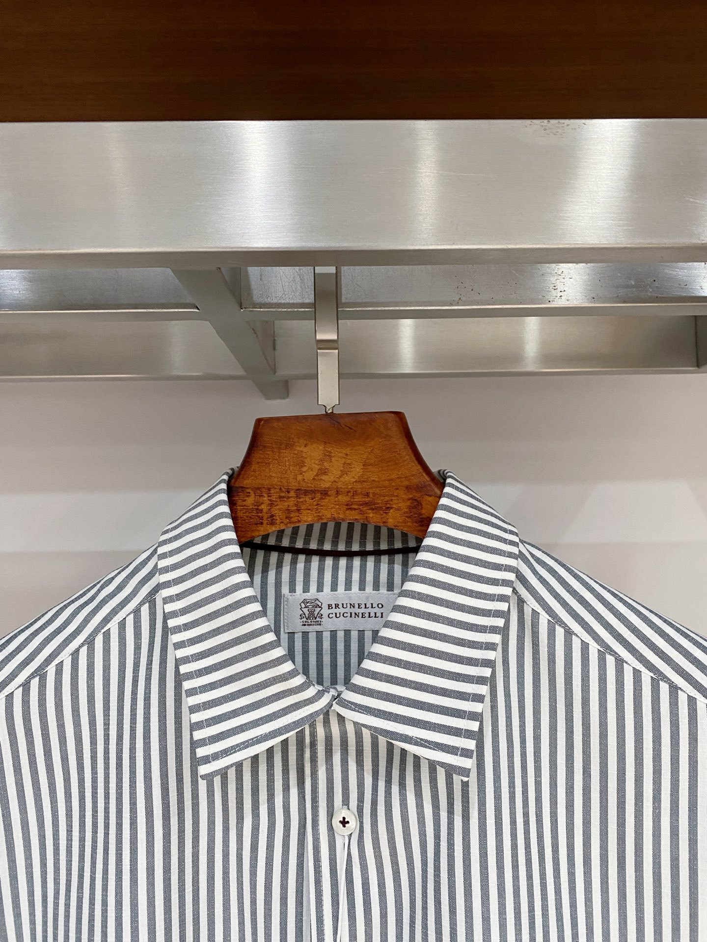 顶级品质>26新款(精品衬衫)专柜官网同步发售！辅料全部原版定制出品，贸易公司真品订单。高级定制进口面料