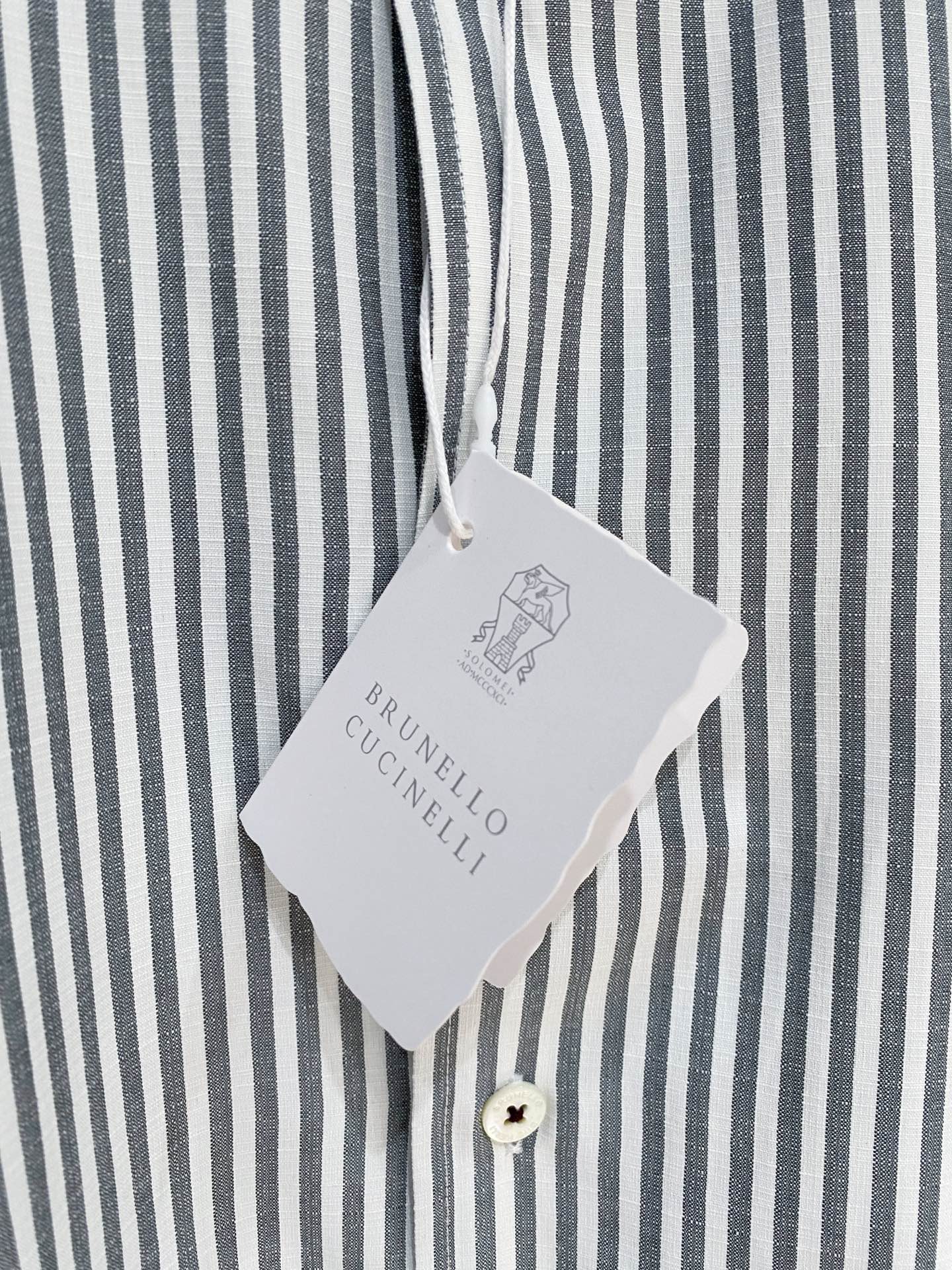 顶级品质>26新款(精品衬衫)专柜官网同步发售！辅料全部原版定制出品，贸易公司真品订单。高级定制进口面料