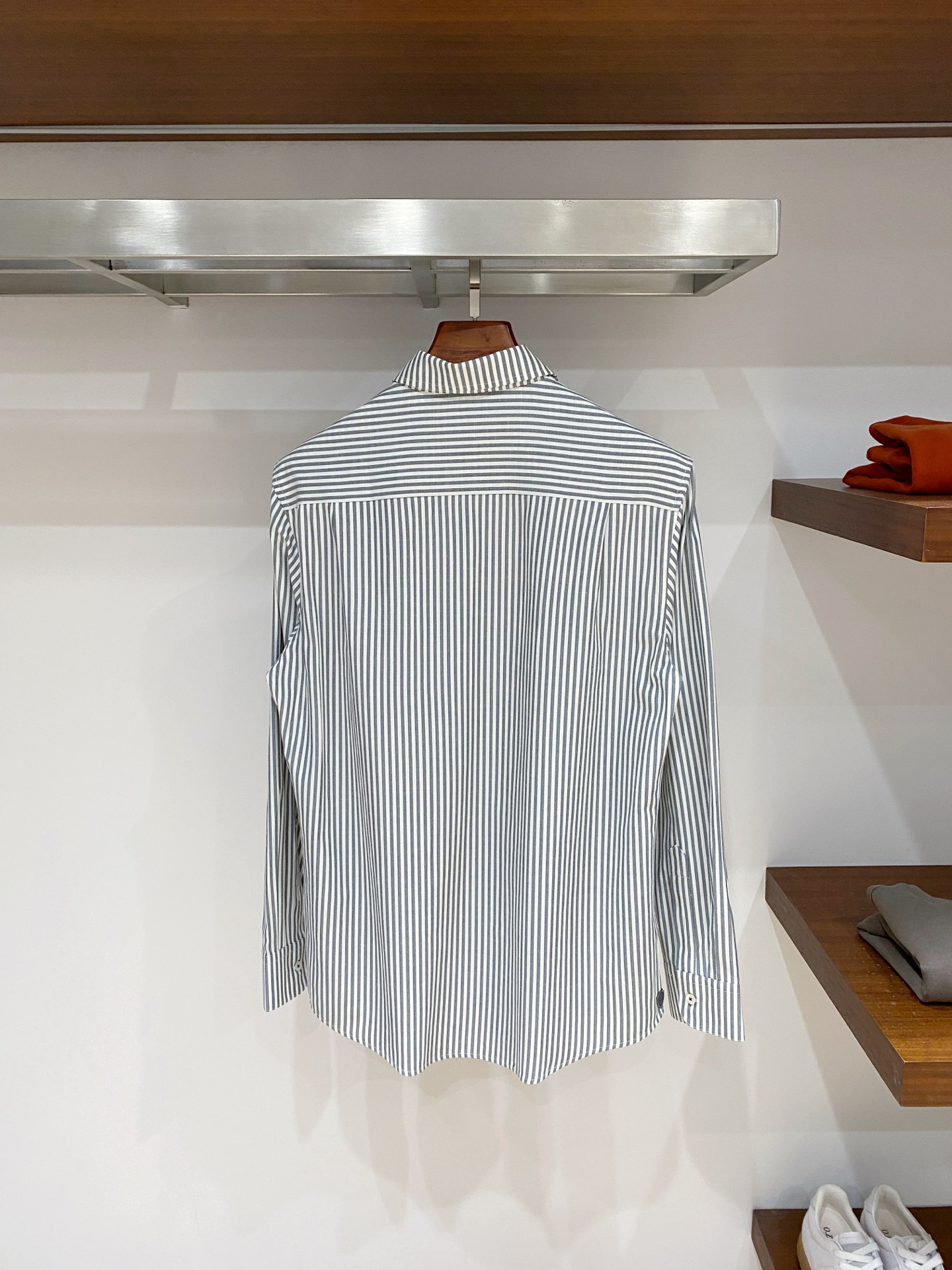 顶级品质>26新款(精品衬衫)专柜官网同步发售！辅料全部原版定制出品，贸易公司真品订单。高级定制进口面料