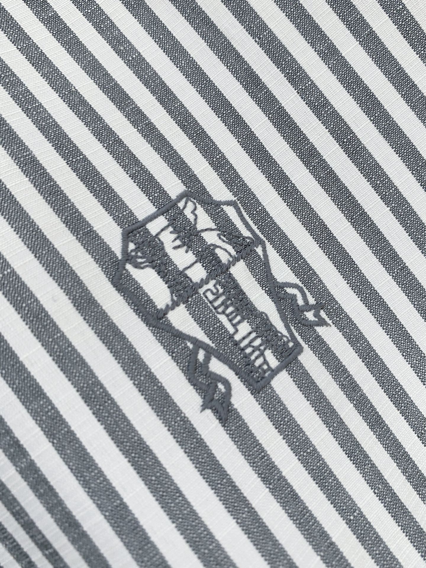 顶级品质>26新款(精品衬衫)专柜官网同步发售！辅料全部原版定制出品，贸易公司真品订单。高级定制进口面料