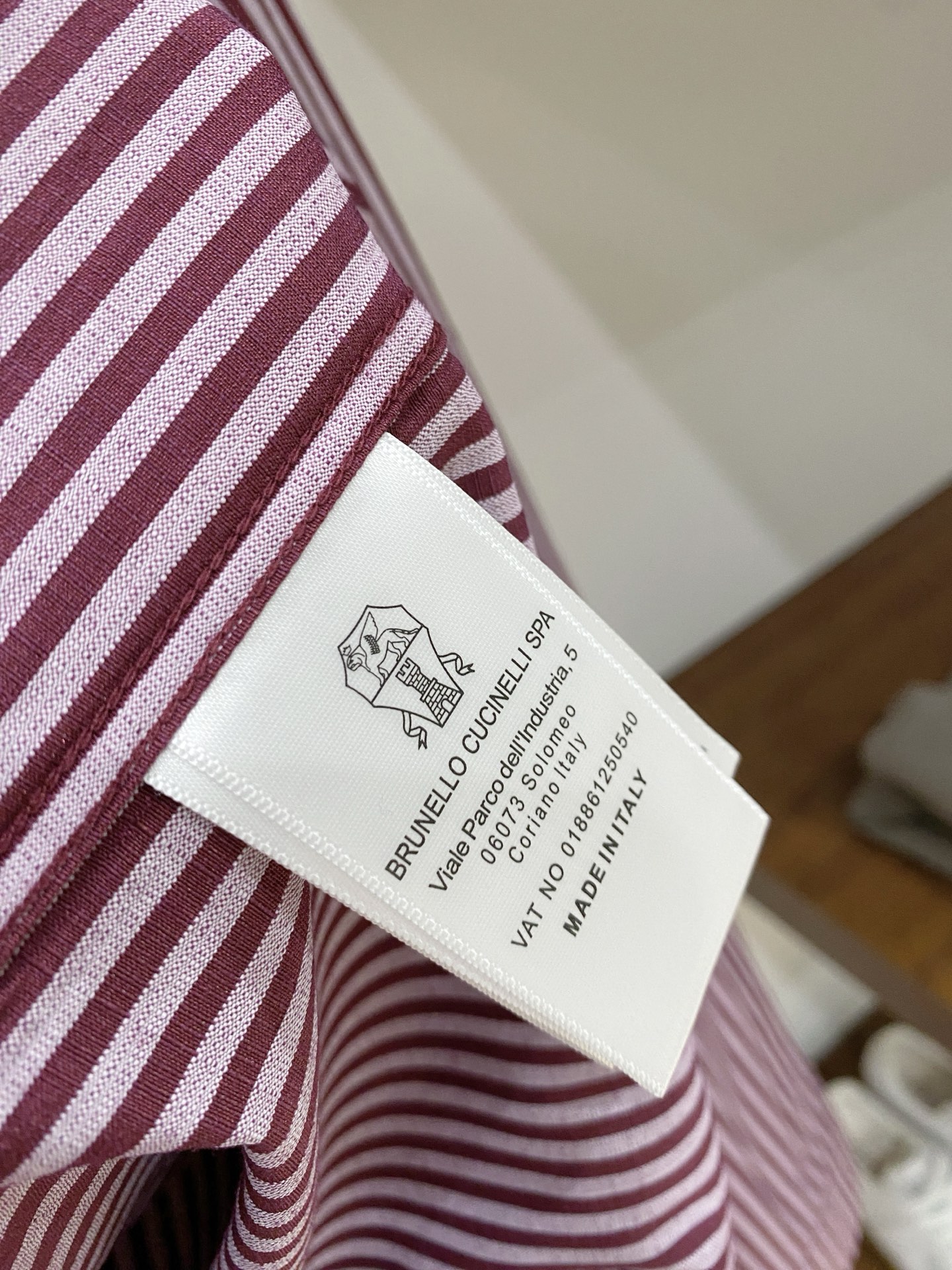 顶级品质>26新款(精品衬衫)专柜官网同步发售！辅料全部原版定制出品，贸易公司真品订单。高级定制进口面料