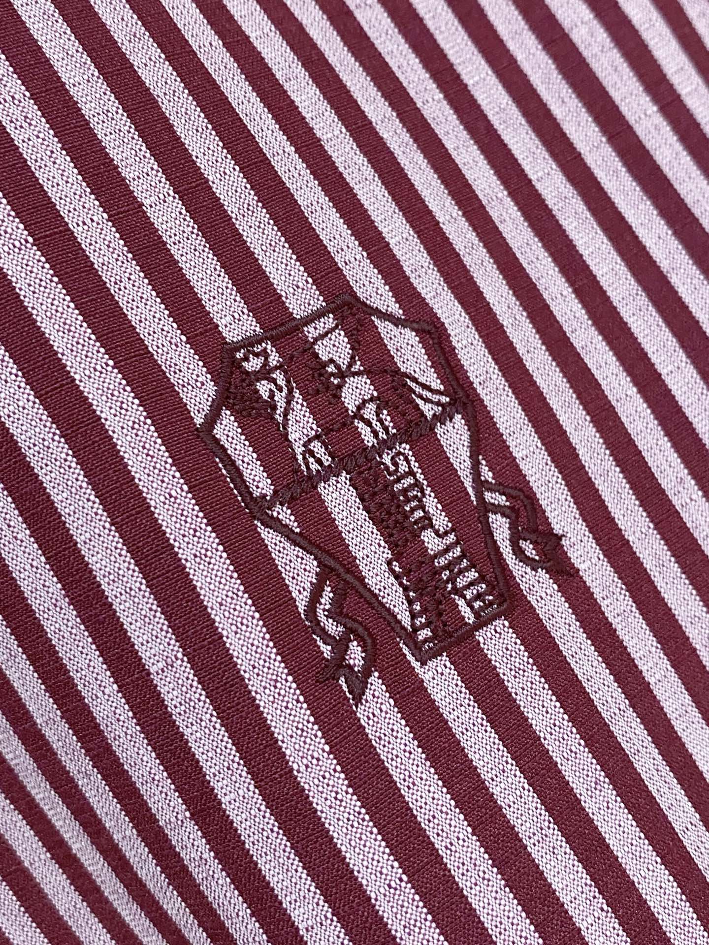 顶级品质>26新款(精品衬衫)专柜官网同步发售！辅料全部原版定制出品，贸易公司真品订单。高级定制进口面料