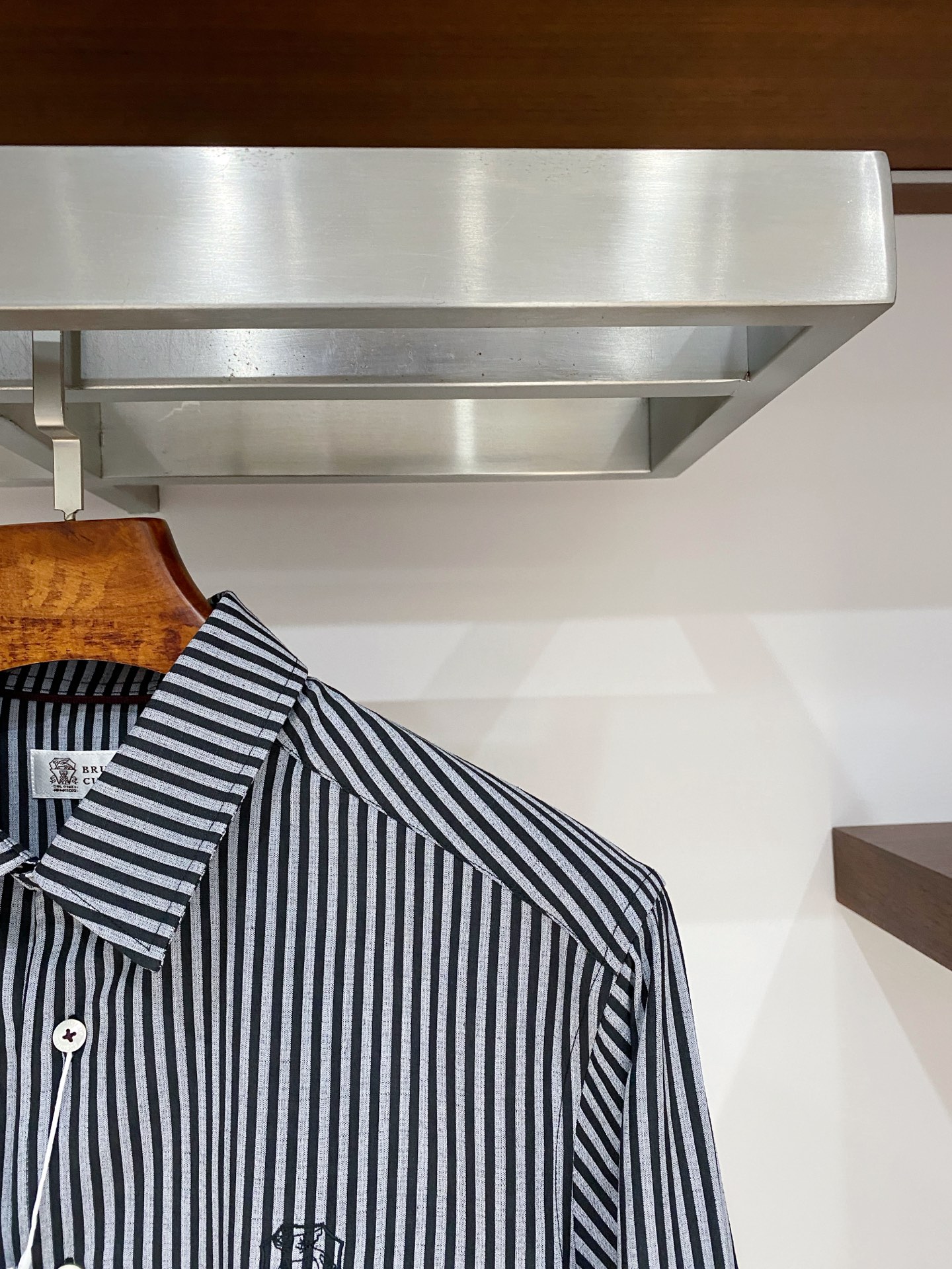 顶级品质>26新款(精品衬衫)专柜官网同步发售！辅料全部原版定制出品，贸易公司真品订单。高级定制进口面料