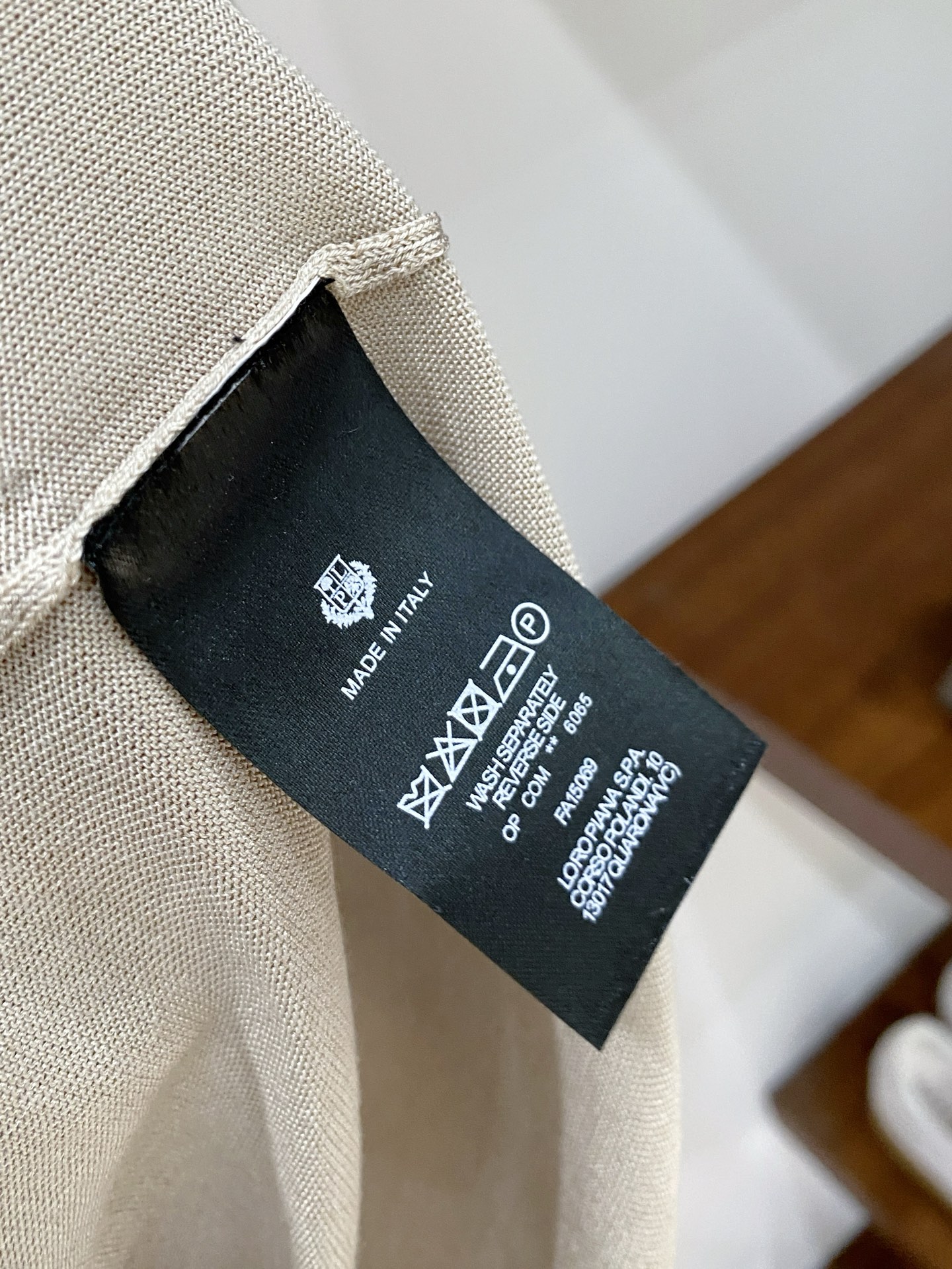 高级货>26新款(醋酸/天丝/桑蚕丝/混纺)专柜官网同步发售！辅料全部原版定制出品，贸易公司真品订单。高