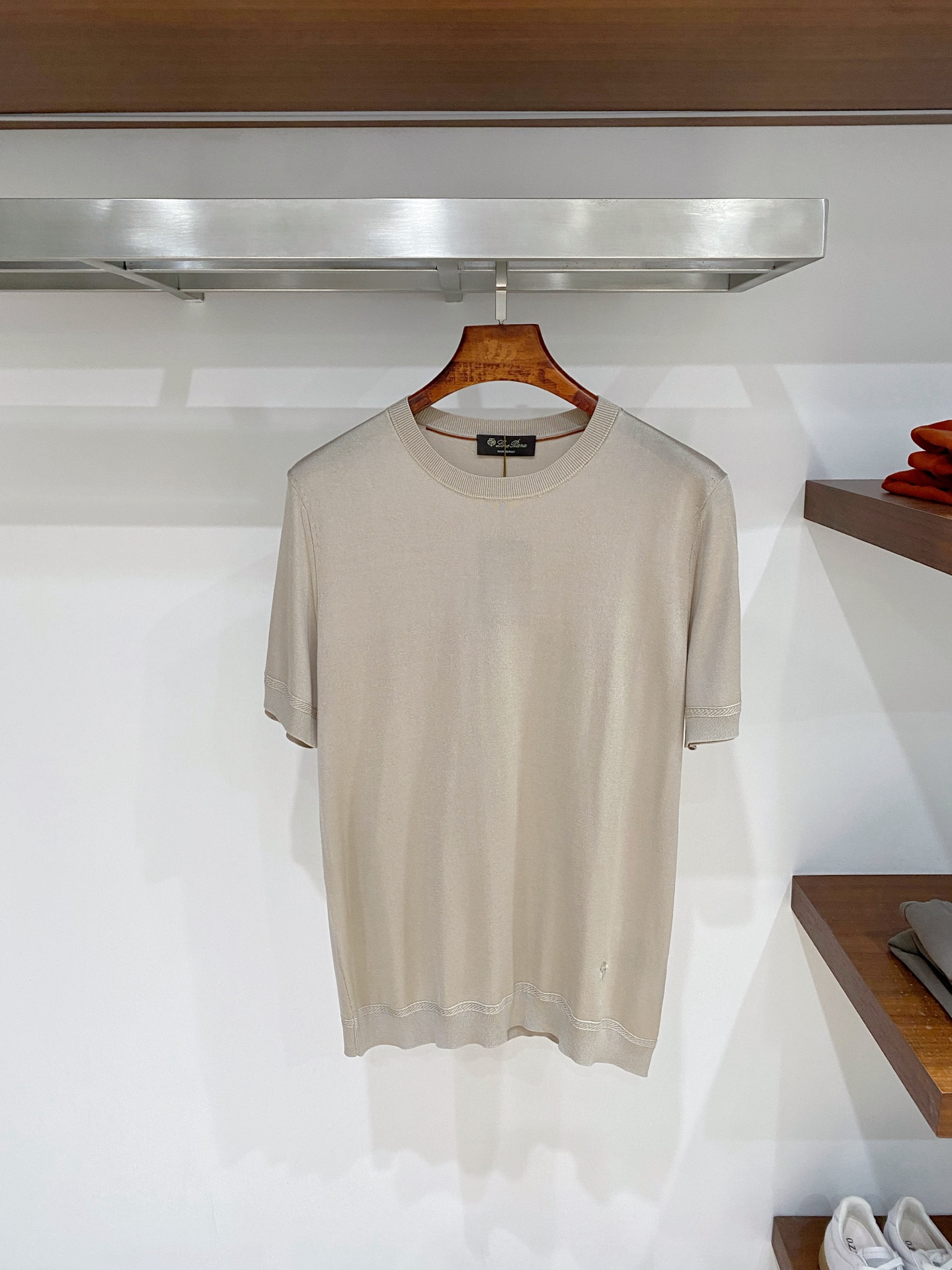 高级货>26新款(醋酸/天丝/桑蚕丝/混纺)专柜官网同步发售！辅料全部原版定制出品，贸易公司真品订单。高