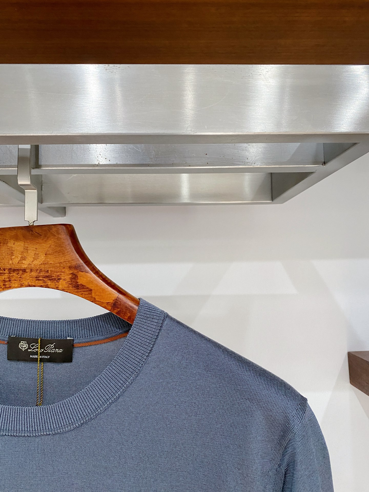 高级货>26新款(醋酸/天丝/桑蚕丝/混纺)专柜官网同步发售！辅料全部原版定制出品，贸易公司真品订单。高