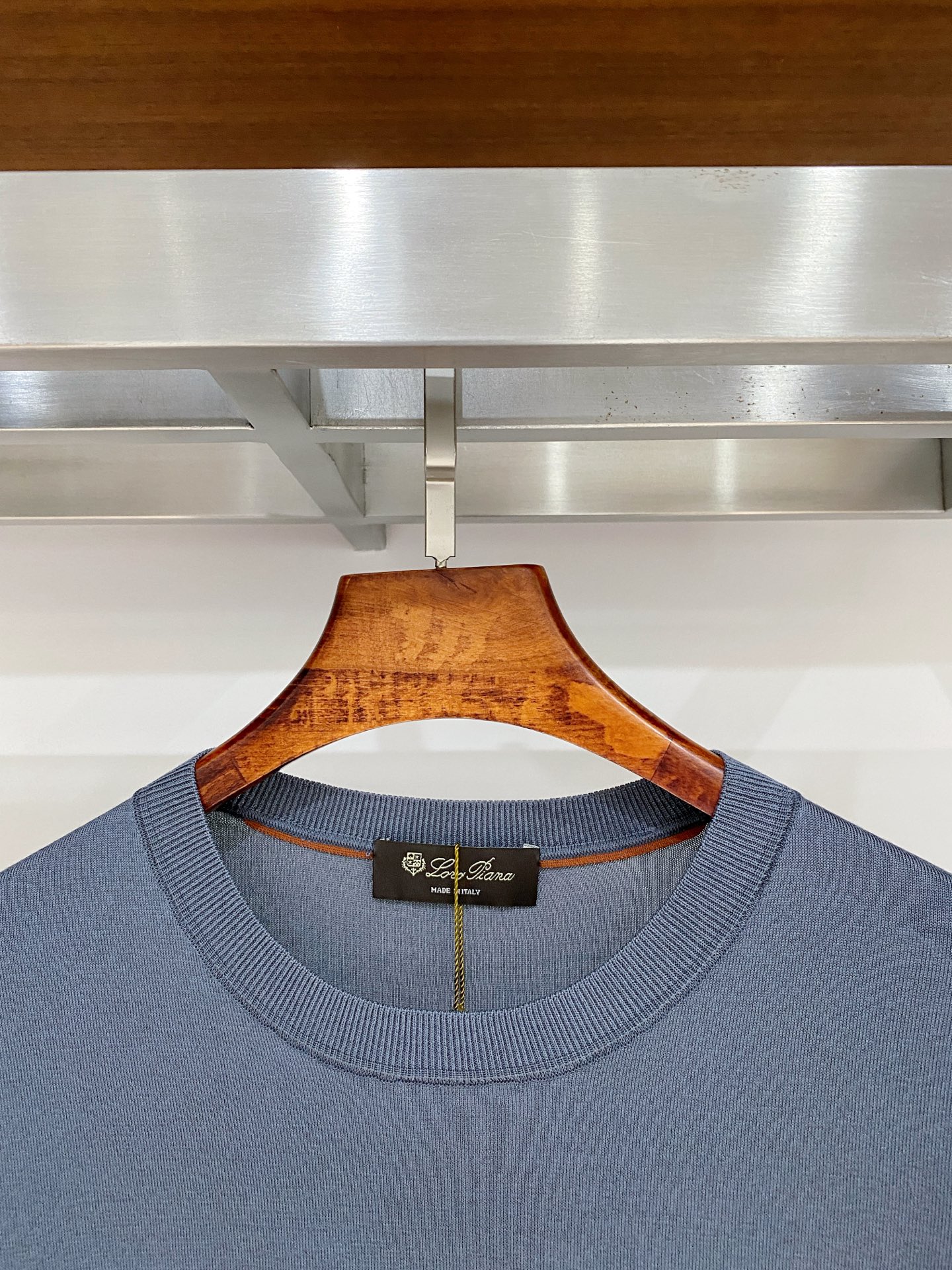 高级货>26新款(醋酸/天丝/桑蚕丝/混纺)专柜官网同步发售！辅料全部原版定制出品，贸易公司真品订单。高