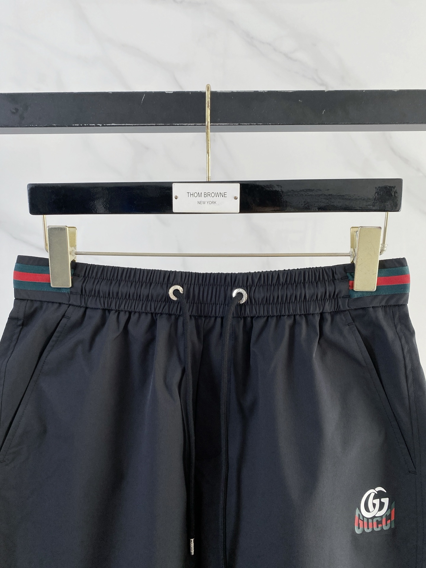 Alternative view of Shorts 09577