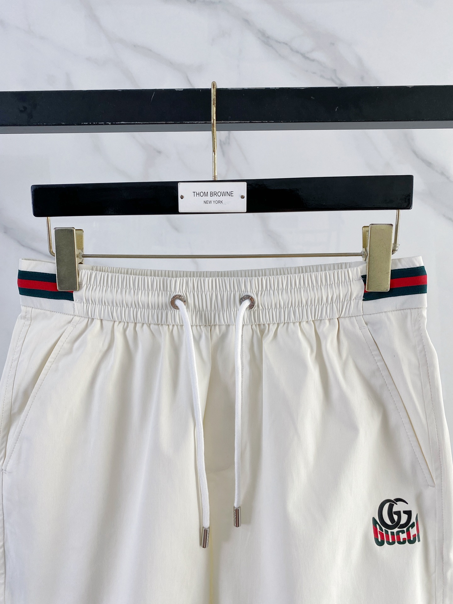 Alternative view of Shorts 09575