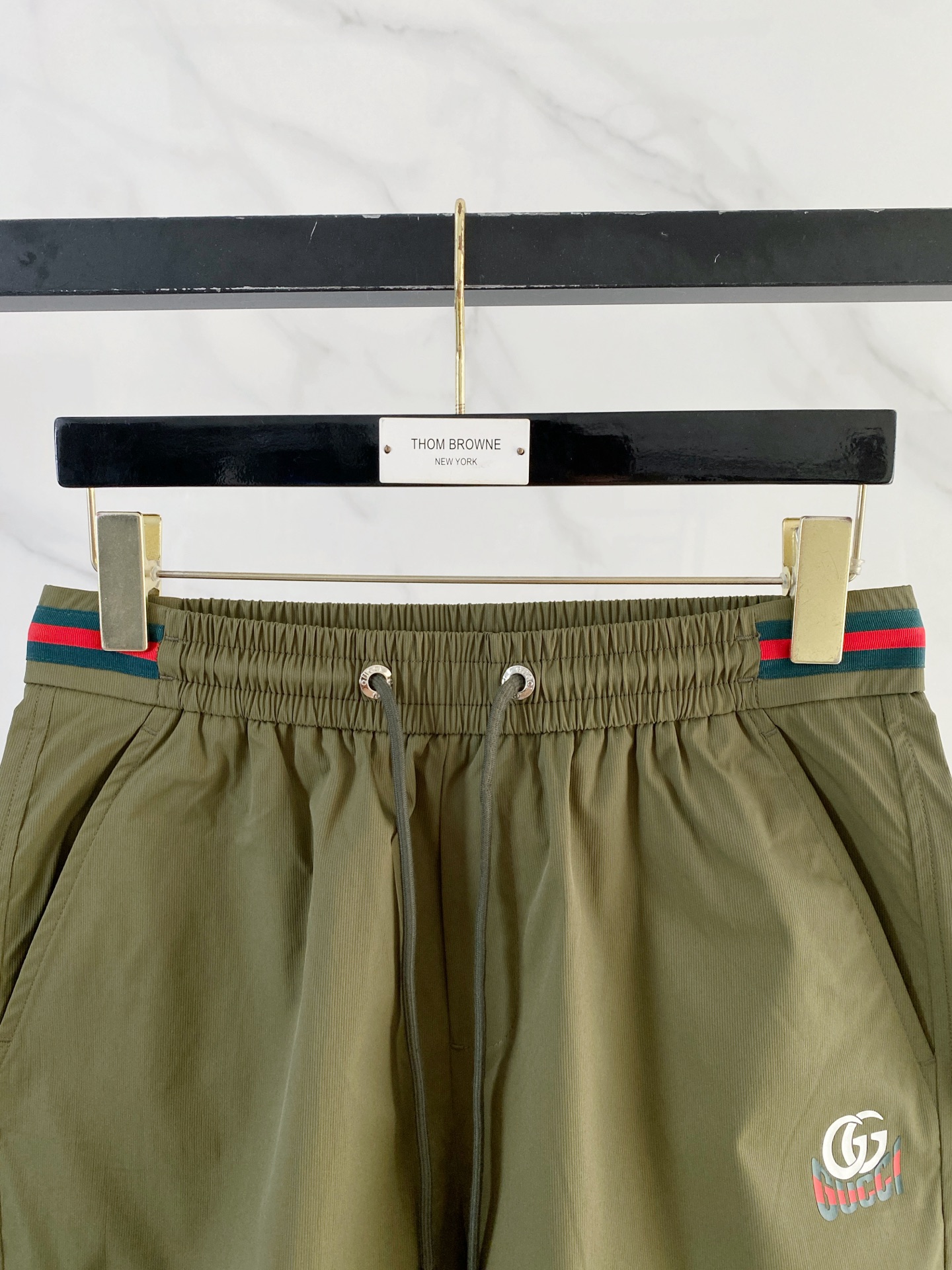 Alternative view of Shorts 09571