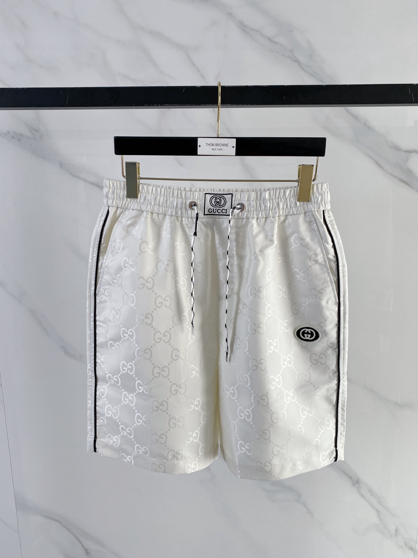 Shorts 09561
