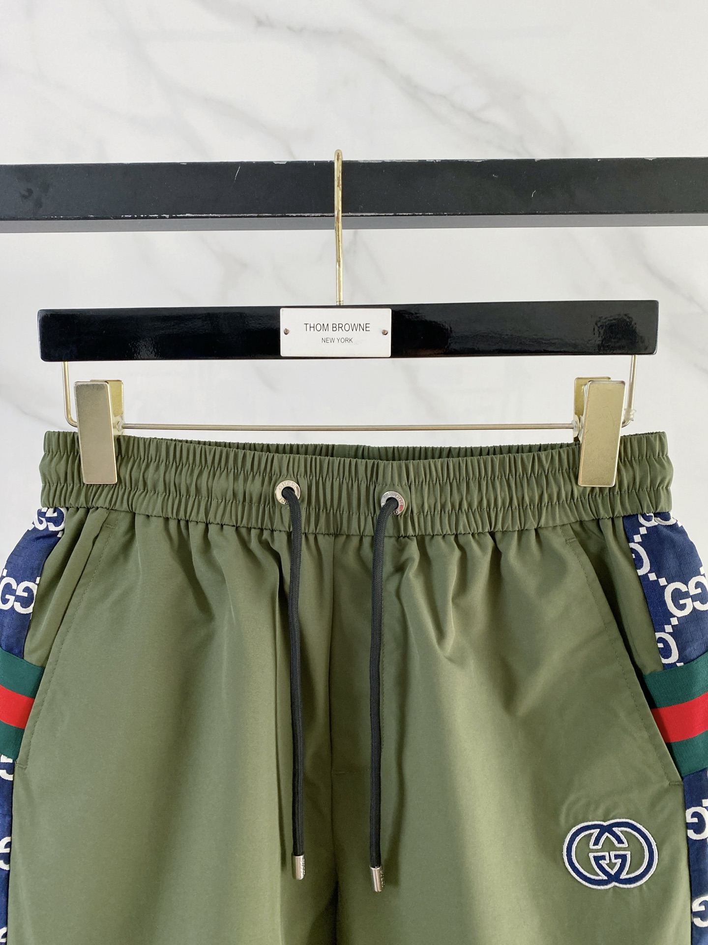 Alternative view of Shorts 09553