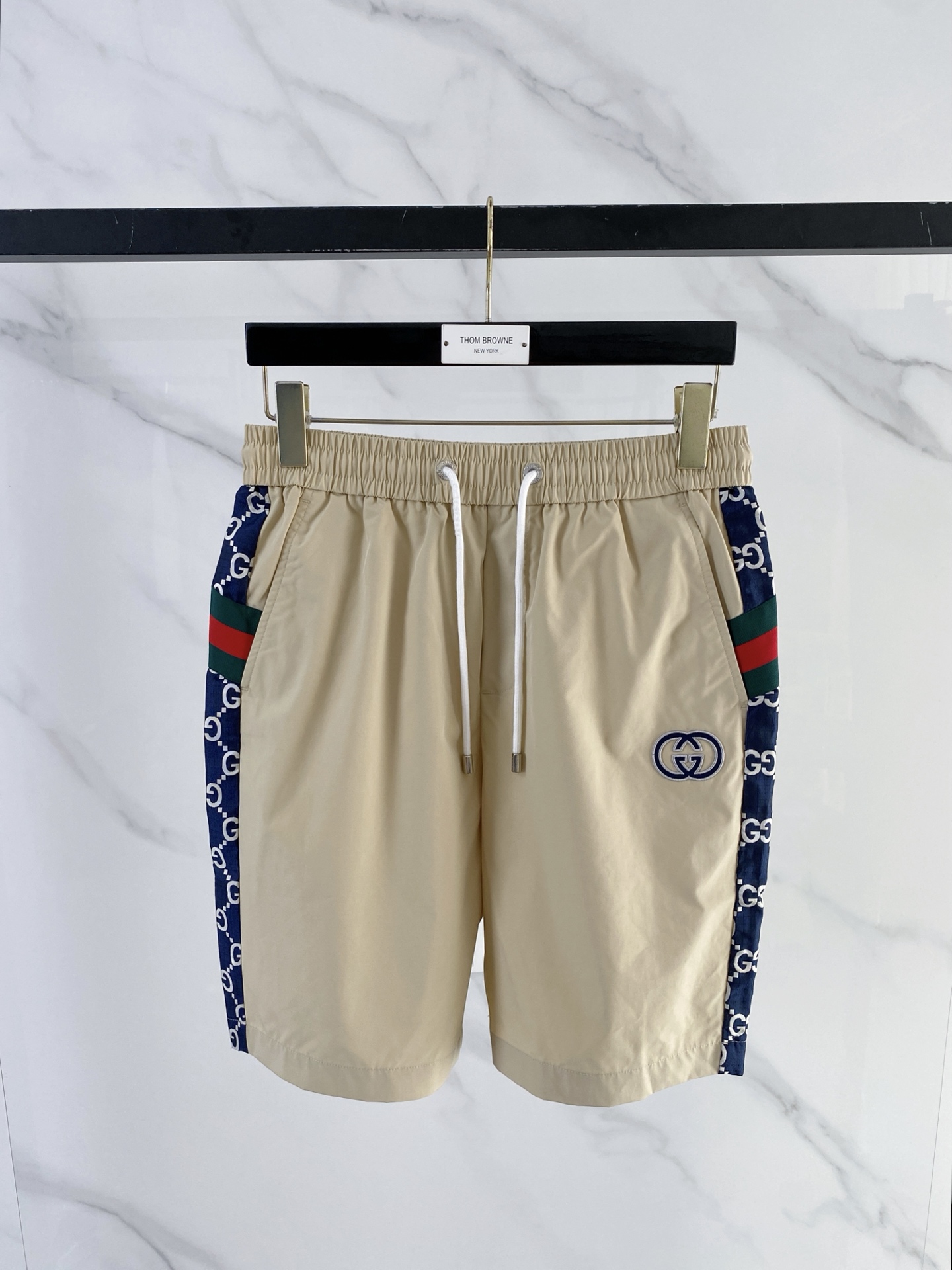 Shorts 09557