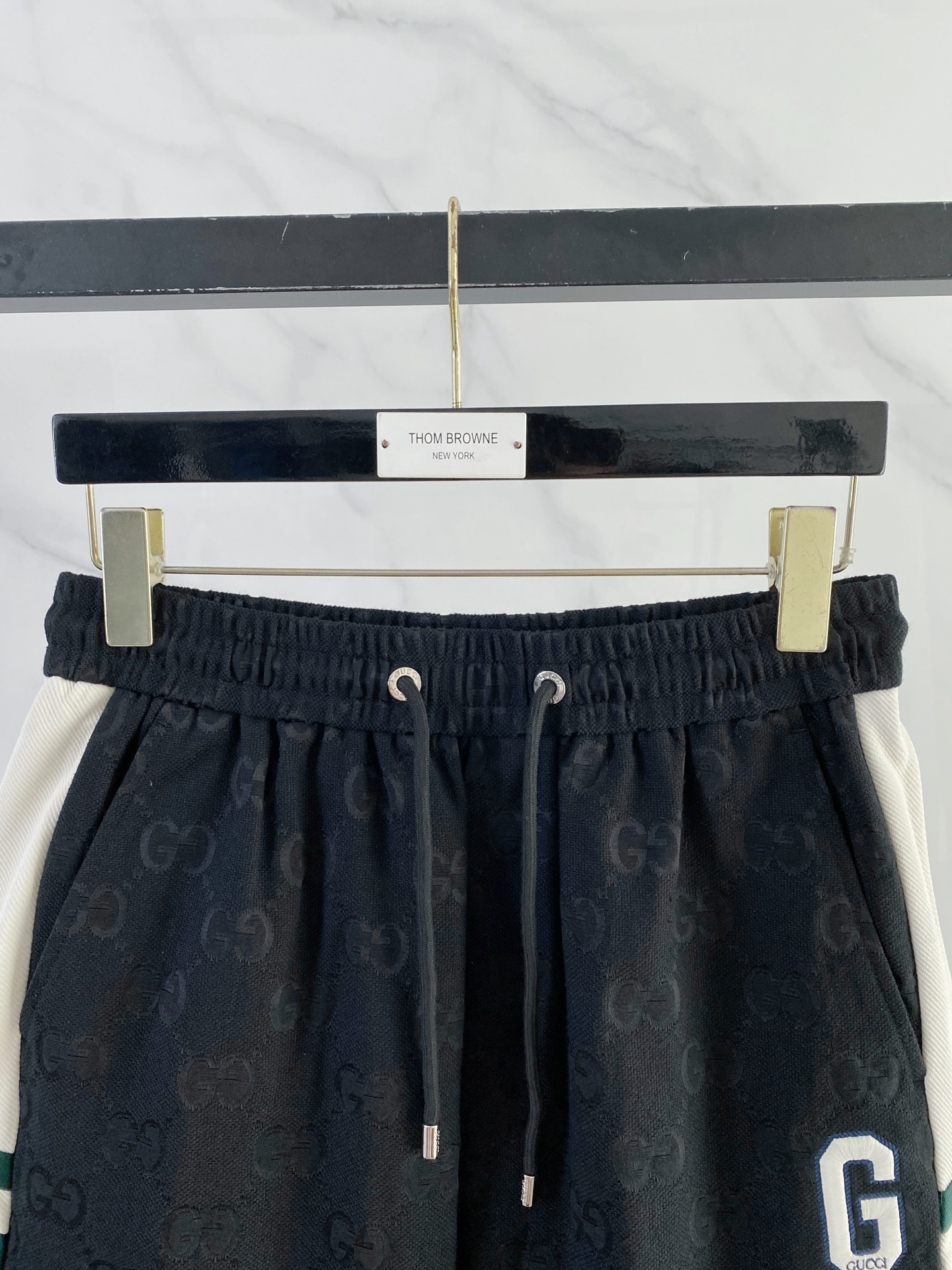 Alternative view of Shorts 09565