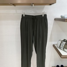 Loro Piana 一套销售 春款套装 顶级品质 定制顶级面料 新品 最新设计款 2026ss 秀场 Loro Piana 一套销售 春款套装 顶级品质 定制顶级面料 新品 最新设计款 2026ss 秀场