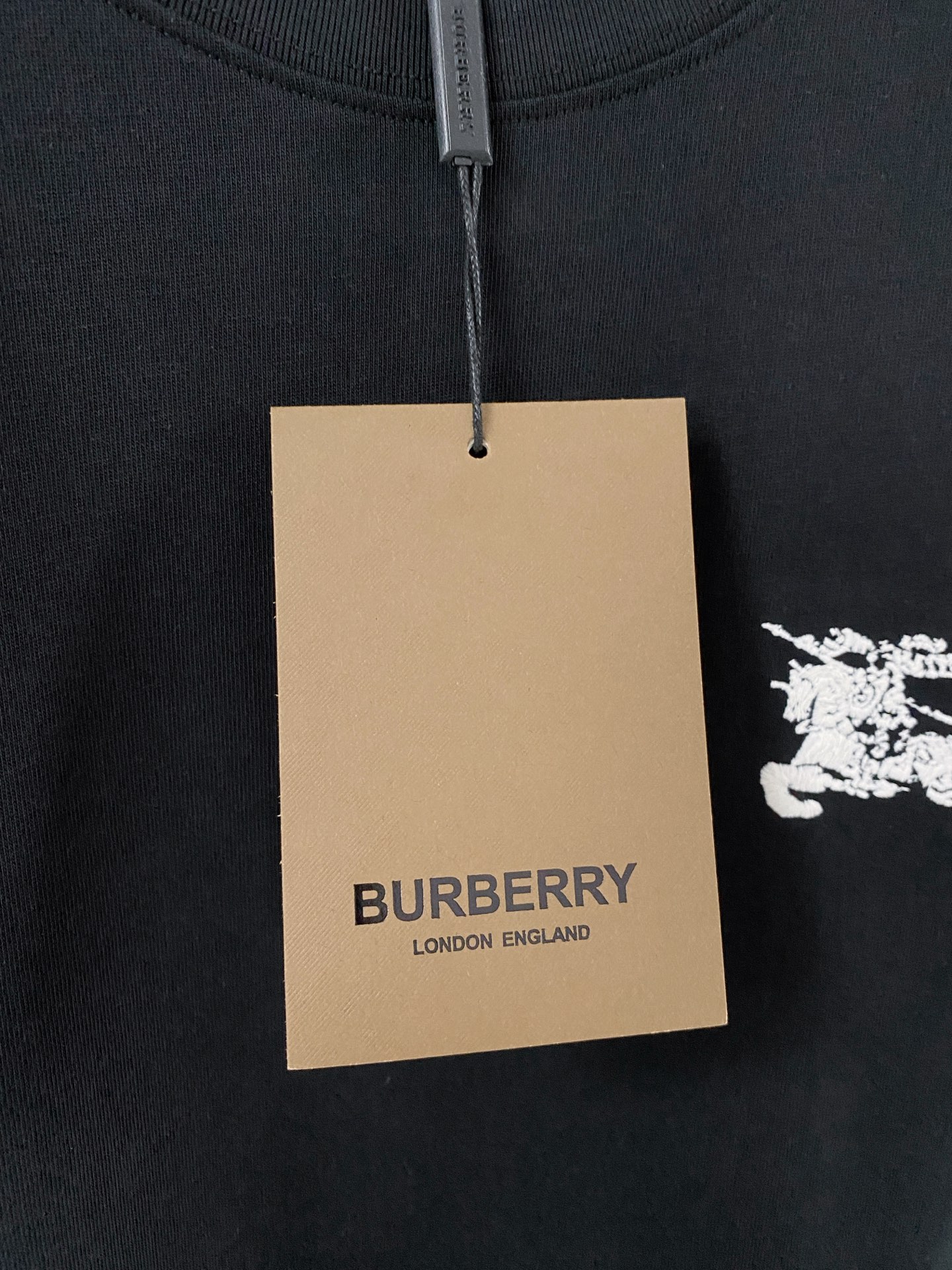 巴宝莉Burberry26春夏新款首发专柜最新款短袖圆领T恤 高端订制 设计前卫时尚！品牌logo重工艺