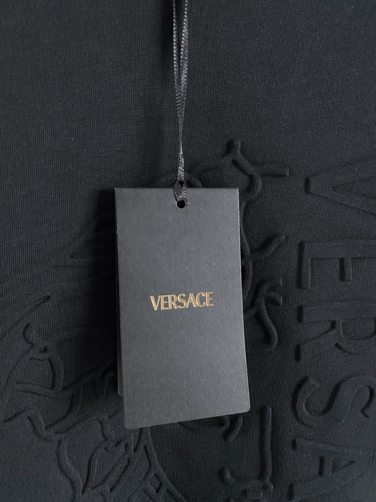 瓦萨Versace26春夏新品专柜首发最新款短袖圆领T恤 高端订制 设计前卫时尚！品牌logo重工艺设计