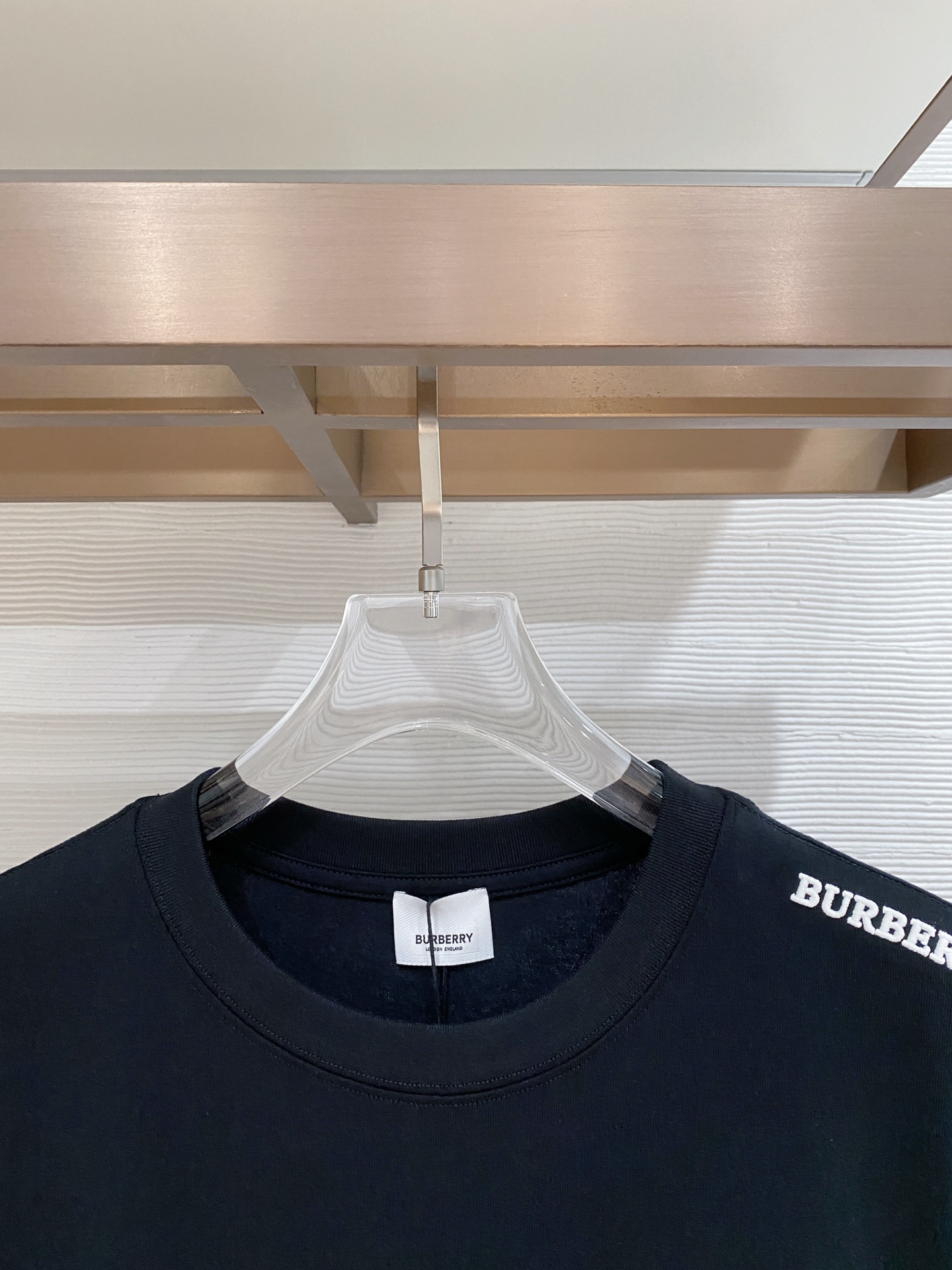 巴宝莉Burberry26春夏新款首发专柜最新款短袖圆领T恤 高端订制 设计前卫时尚！品牌logo重工艺