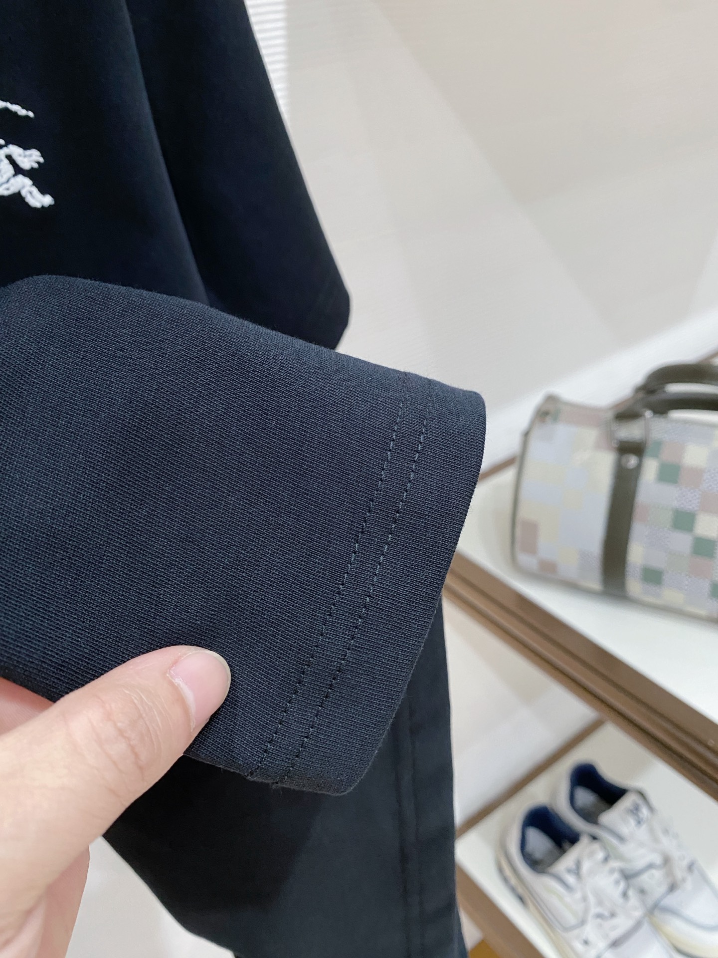 巴宝莉Burberry26春夏新款首发专柜最新款短袖圆领T恤 高端订制 设计前卫时尚！品牌logo重工艺