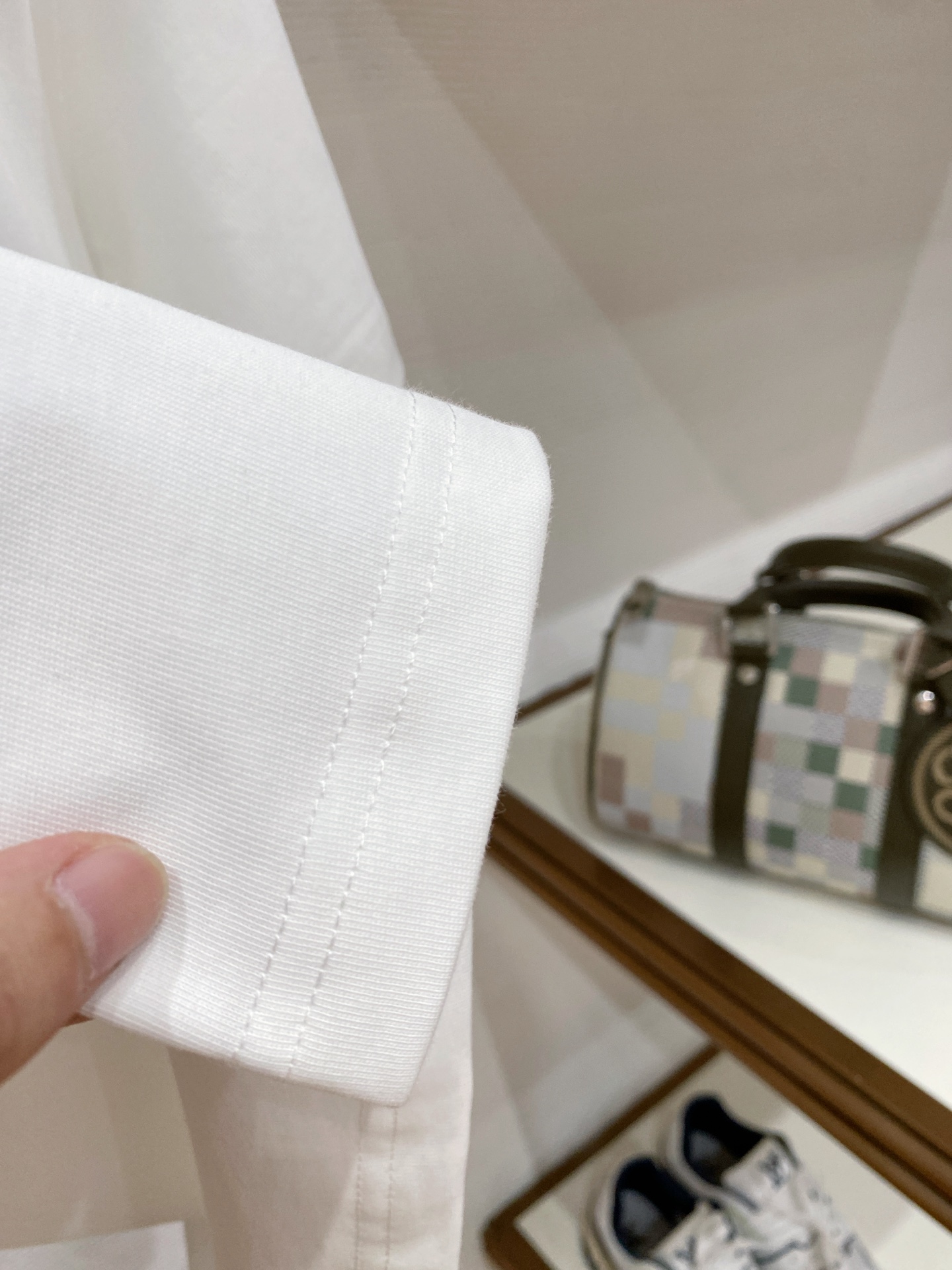 巴宝莉Burberry26春夏新款首发专柜最新款短袖圆领T恤 高端订制 设计前卫时尚！品牌logo重工艺