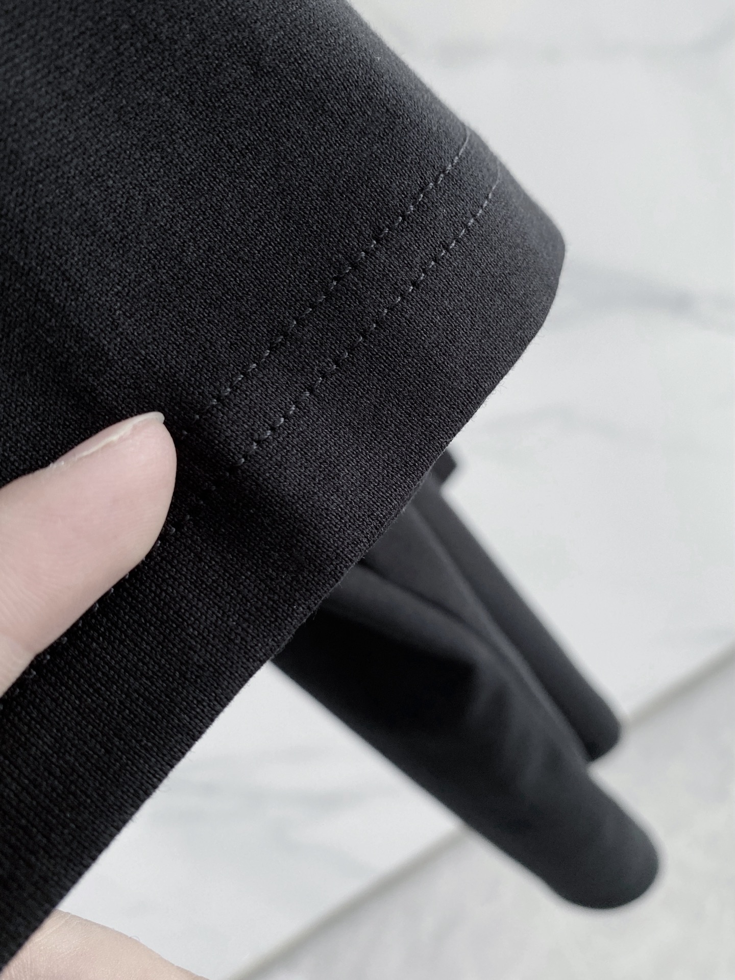 Loro Piana🌟精品系列🌟2026春夏新款首发专柜最新款短袖圆领T恤 高端订制 设计前卫时尚！品牌