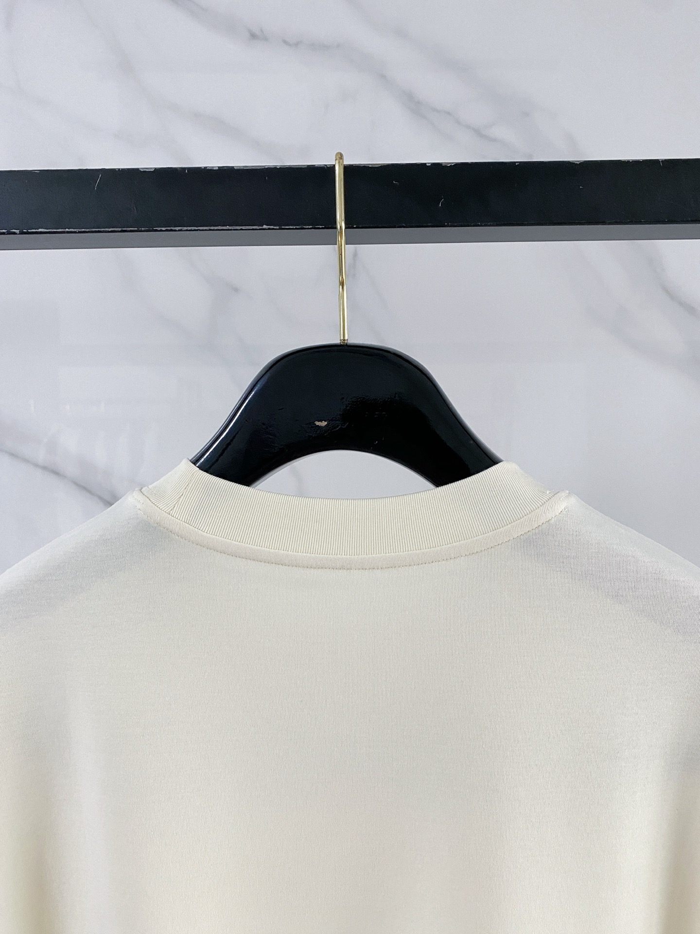 Loro Piana🌟精品系列🌟2026春夏新款首发专柜最新款短袖圆领T恤 高端订制 设计前卫时尚！品牌