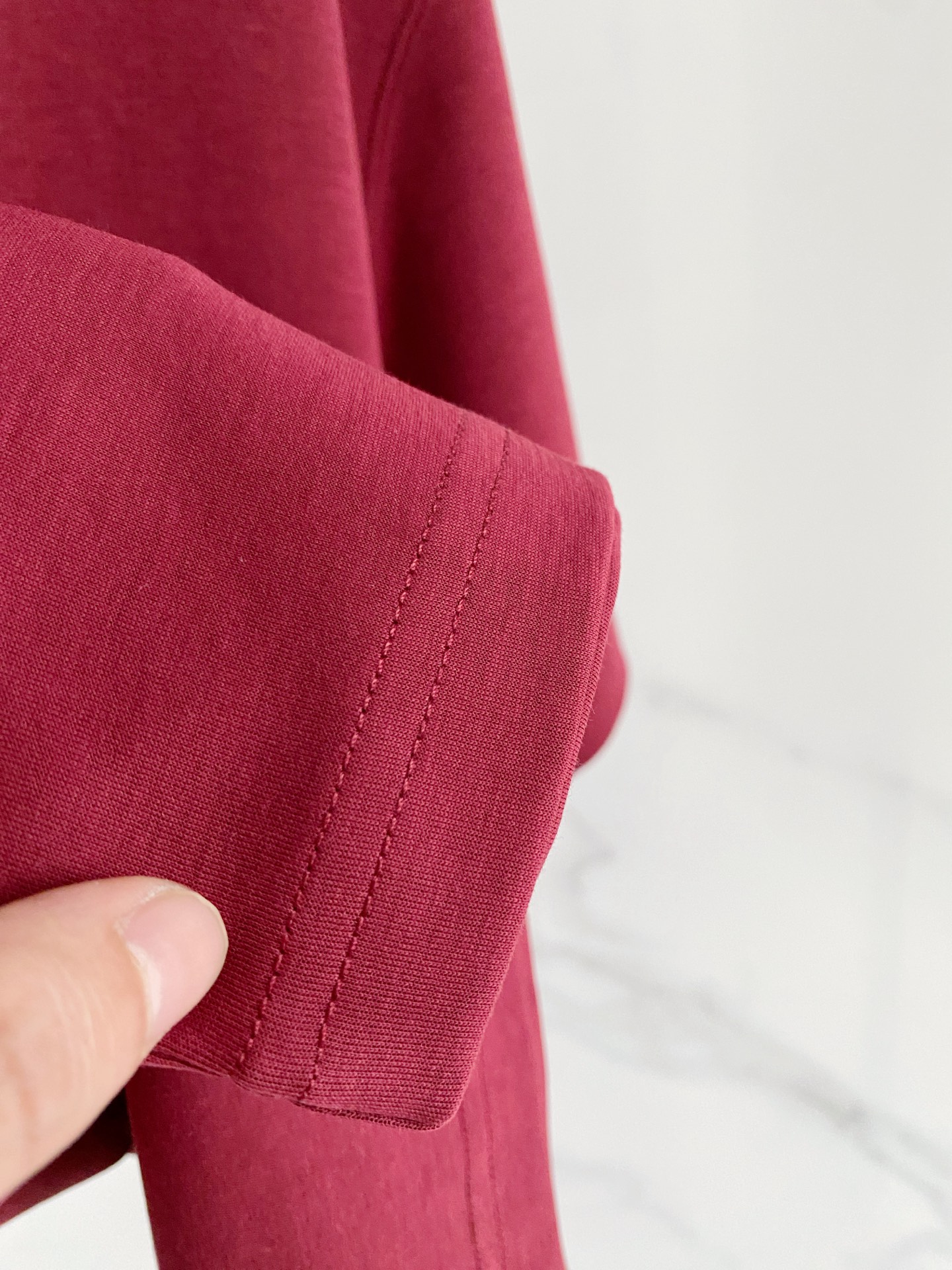 Loro Piana🌟精品系列🌟2026春夏新款首发专柜最新款短袖圆领T恤 高端订制 设计前卫时尚！品牌