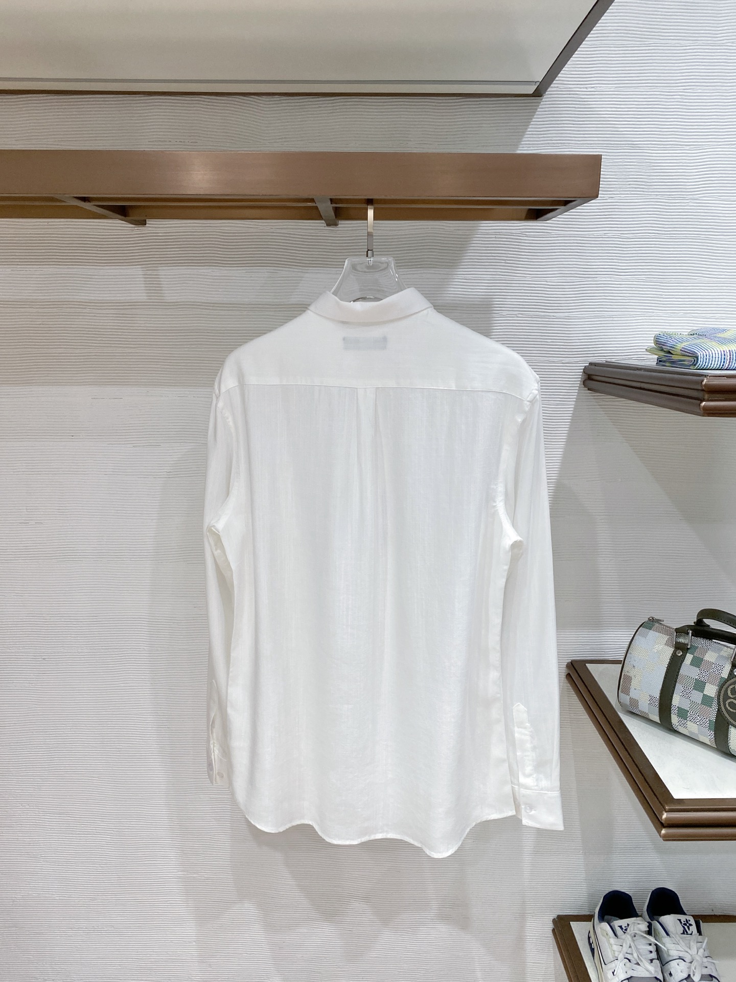 loro Piana（诺悠翩雅）官网26春夏亚麻面料男衬衫颜色 ：深蓝 天蓝 卡其 白色码数: 48-5