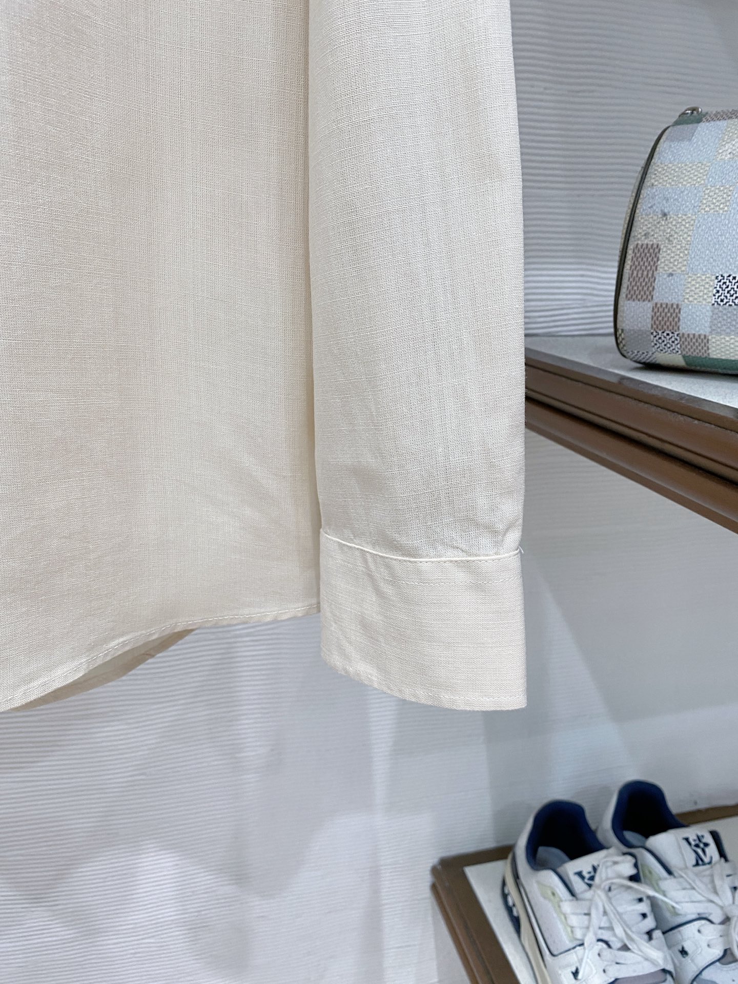loro Piana（诺悠翩雅）官网26春夏亚麻面料男衬衫颜色 ：深蓝 天蓝 卡其 白色码数: 48-5