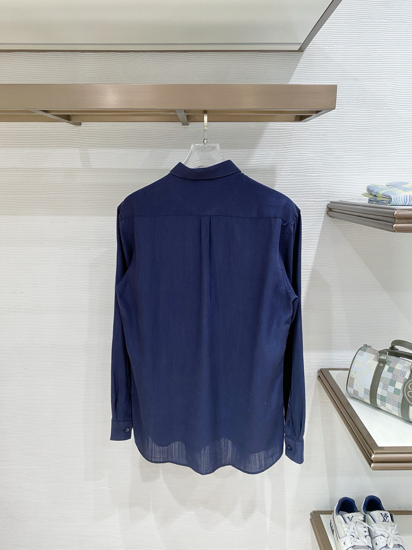 loro Piana（诺悠翩雅）官网26春夏亚麻面料男衬衫颜色 ：深蓝 天蓝 卡其 白色码数: 48-5