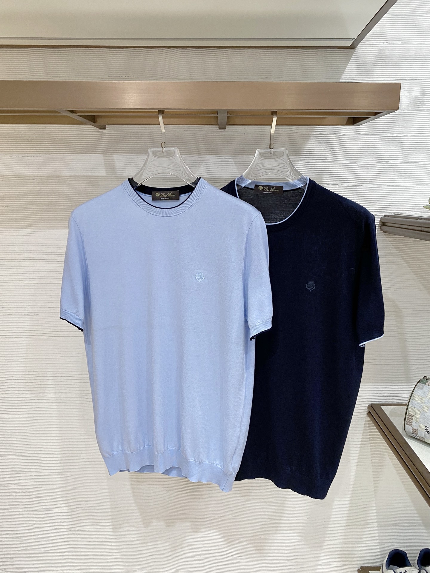 loro Piana 26春夏新品 男士圆领天丝加棉T恤颜色：两色（宝兰，浅兰）码数：M-3 xl型号：