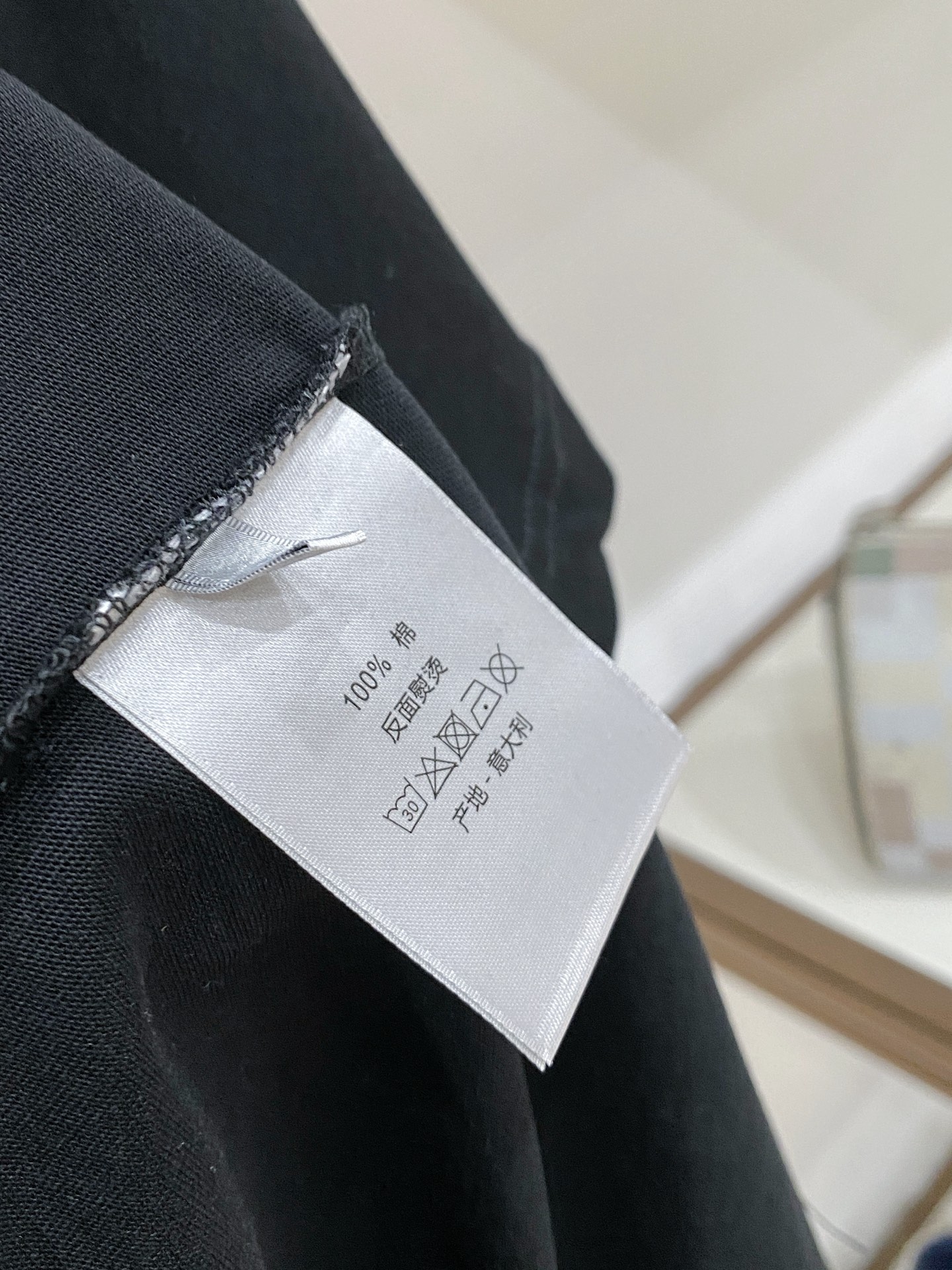 迪奥Dior26FW春夏新款首发专柜最新款短袖圆领T恤 设计前卫时尚！品牌logo重工艺设计 高端定制丝