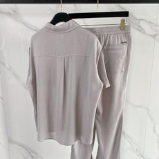 一套销售 春款套装 顶级品质 Loro Piana 定制顶级面料 新品 最新设计款 2026ss 家新 一套销售 春款套装 顶级品质 Loro Piana 定制顶级面料 新品 最新设计款 2026ss 家新