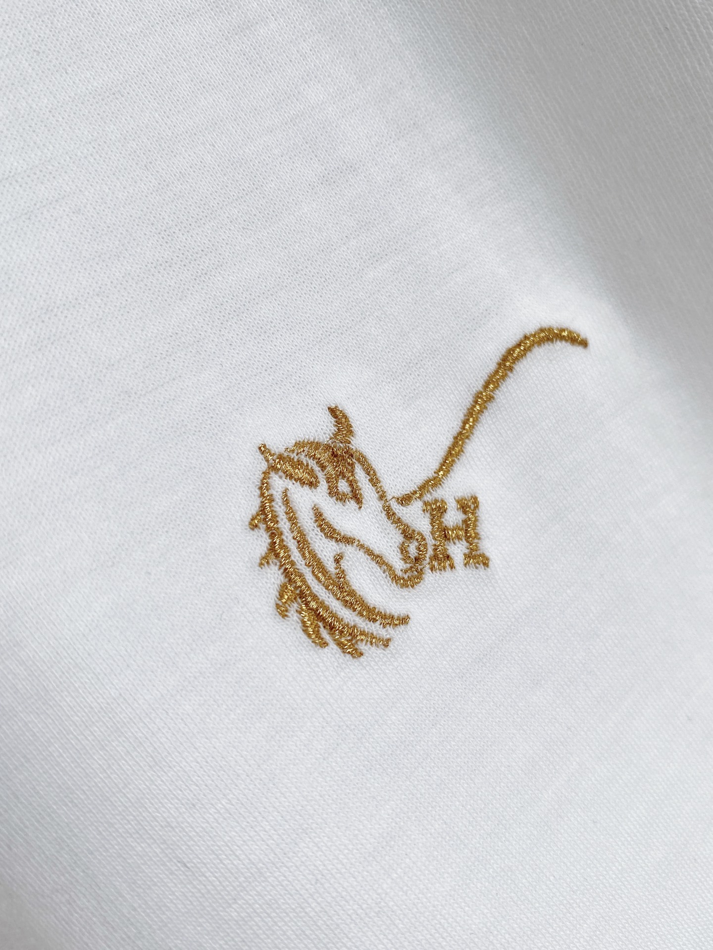 爱马仕 🌟精品云朵棉面料🌟2026春夏新款首发专柜最新款短袖圆领T恤 高端订制 设计前卫时尚！品牌log