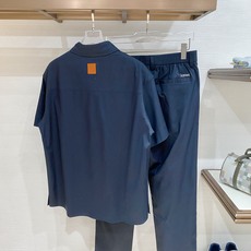 一套销售 春款套装 顶级品质 罗意威 定制顶级天丝面料 新品 最新设计款 2026ss 家新款夹克外套 一套销售 春款套装 顶级品质 罗意威 定制顶级天丝面料 新品 最新设计款 2026ss 家新款夹克外套