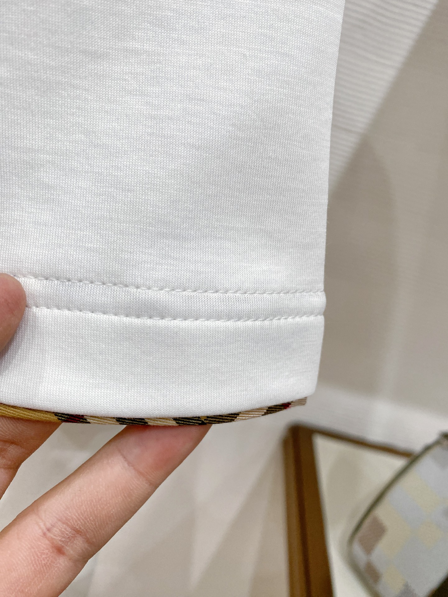 巴宝莉🌟精品云朵棉面料🌟2026春夏新款首发专柜最新款短袖圆领T恤 高端订制 设计前卫时尚！品牌logo