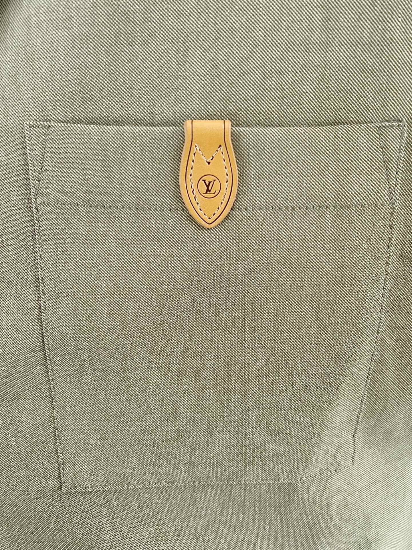 一套销售 顶级品质 Lv 定制顶级面料  新品 最新设计款 2026ss 家新款夹克外套，秀场新品‼品相