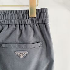 一套销售 顶级品质 普拉达 定制顶级面料 新品 最新设计款 2026ss 家新款夹克外套,秀场新品‼品 一套销售 顶级品质 普拉达 定制顶级面料 新品 最新设计款 2026ss 家新款夹克外套,秀场新品‼品