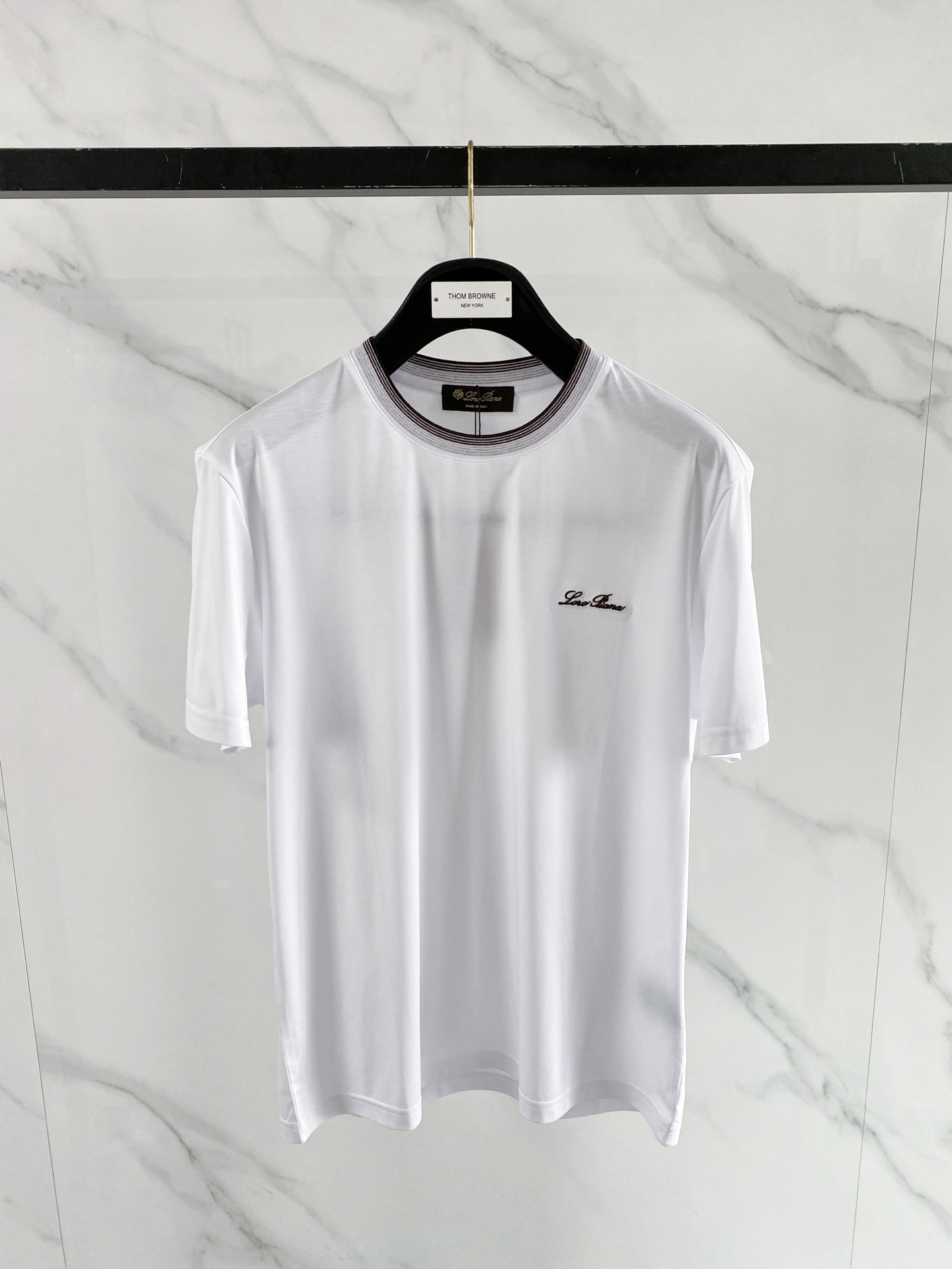 Loro Piana🌟醋酸面料🌟正常版型2026春夏新款首发专柜最新款短袖圆领T恤 高端订制 设计前卫时