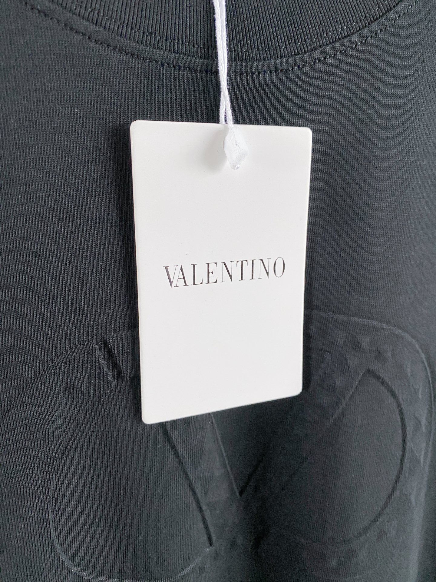 华伦天奴VALENTINO26FW春夏新款首发专柜最新款短袖圆领T恤 设计前卫时尚！品牌logo重工艺设